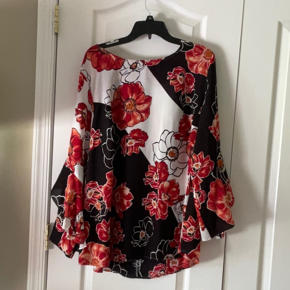 ALFANI Bold Floral Women's Top - Red and Black - 3X